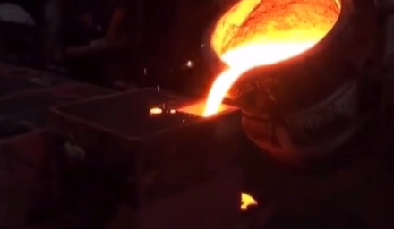 Temperature measurement of molten metal before pouring