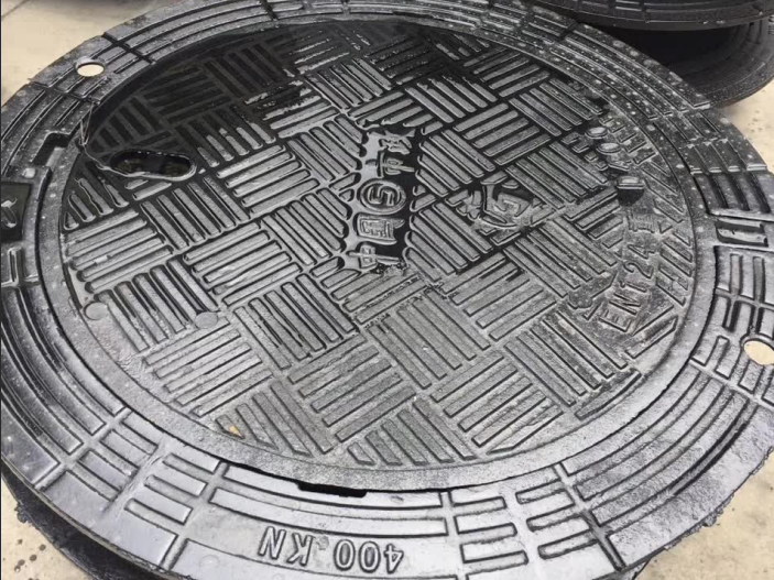 6 Reasons Anti-Settlement Manhole Covers Outperform Traditional Designs