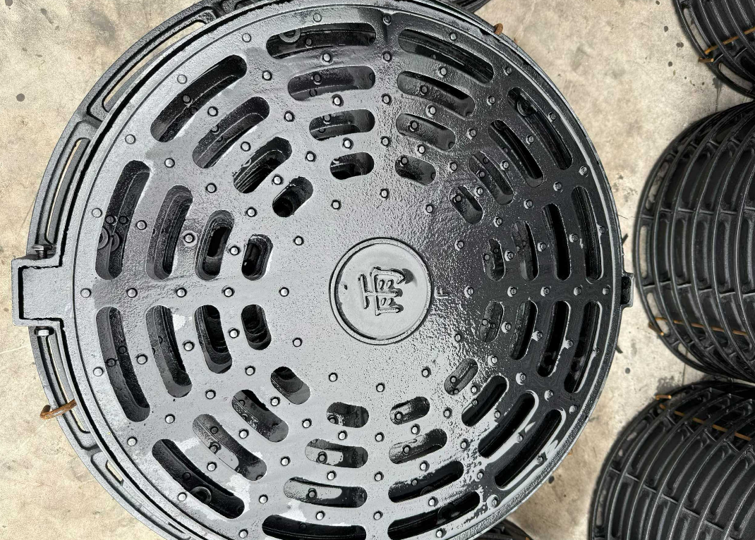 How Thick Should a Manhole Cover Be? A15 to F900 Thickness Explained